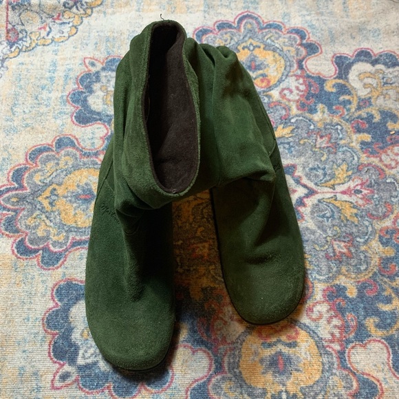 MARTINO Green Suede Pull On Boots Made in Canada - Picture 2 of 8